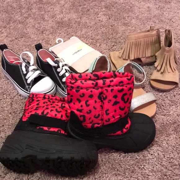 Girls shoes and snow boots - Picture 2 of 6